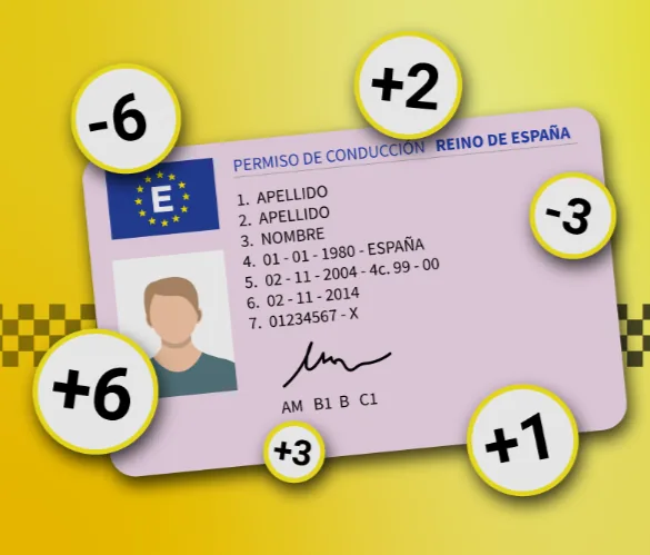 Alumna de Autoescuelas Faro sonriendo al volante tras aprobar el examen de conducir en Vigo